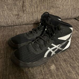 Boys ASICS wrestling shoes